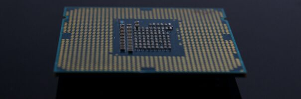 AMD vs. Intel (2023) – Welche CPU ist besser für Gaming und Laptops?